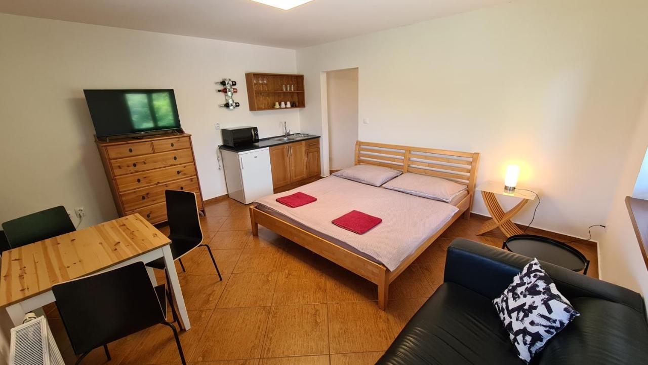 Apartmany Turold Микулов Экстерьер фото