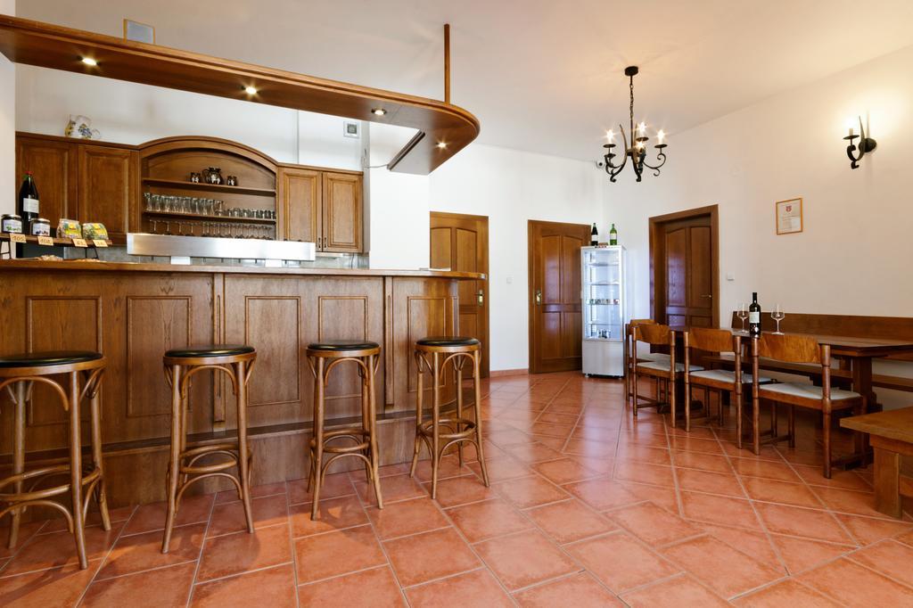 Apartmany Turold Микулов Экстерьер фото