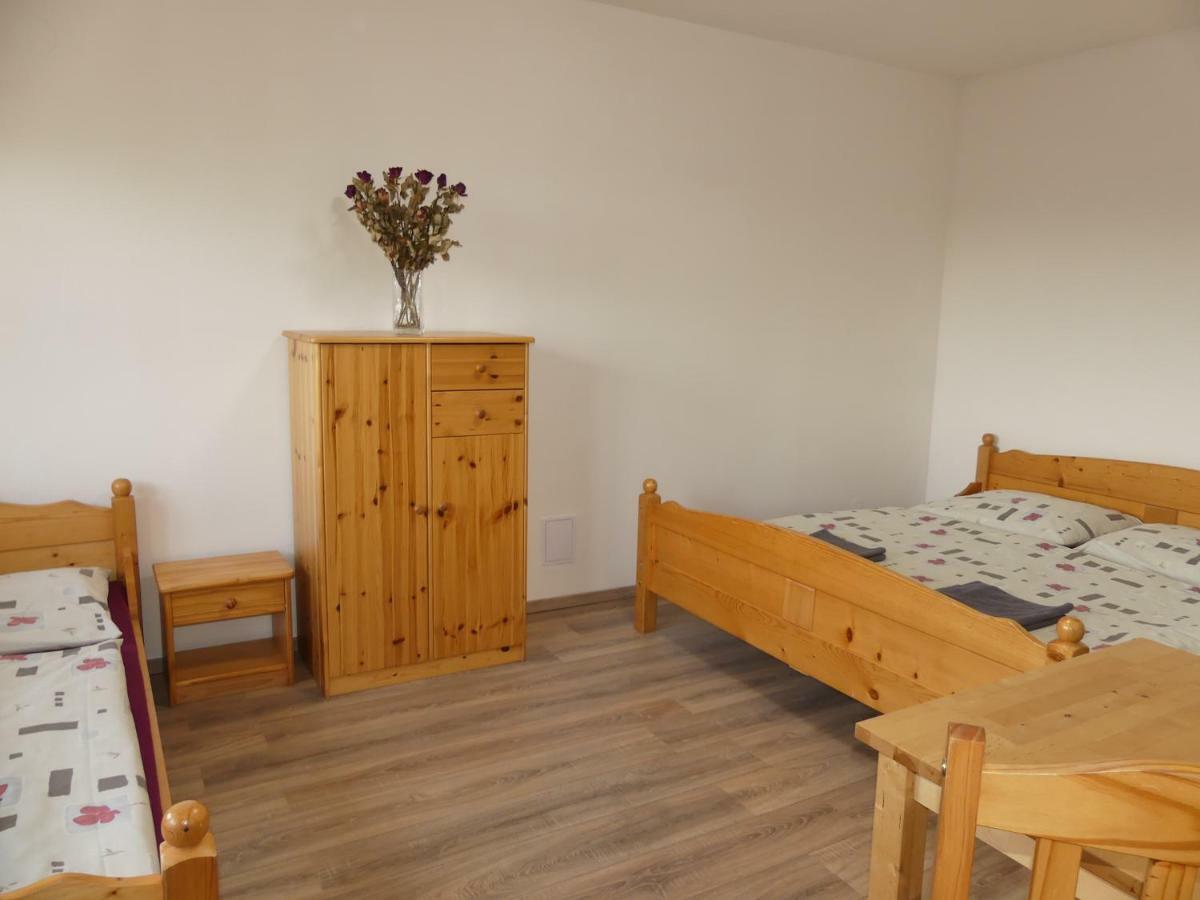 Apartmany Turold Микулов Экстерьер фото